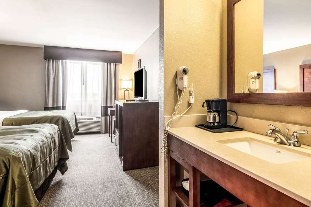 Quality Inn & Suites Salem near I 57 - photo 12
