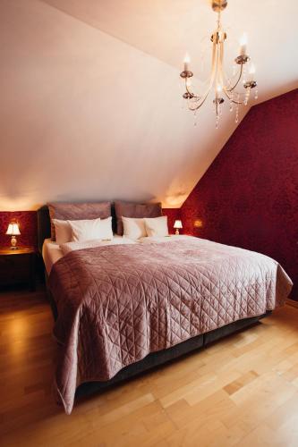Dooscht Gästehaus Reichshof — 4-Star Luxury Hotel in Krov, Germany