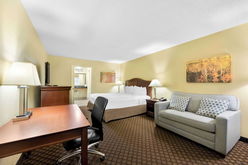 Best Western Coach House - photo 20