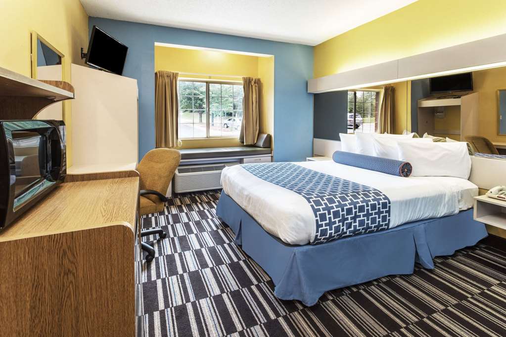 Microtel Inn & Suites by Wyndham Stockbridge Atlanta I 75 - photo 20