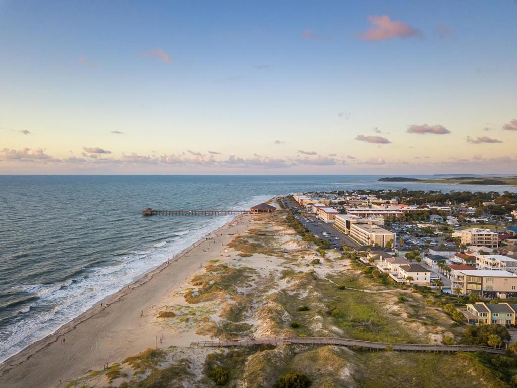 Brass Rail 316 — 4-Star Luxury Hotel in Tybee Island, United States