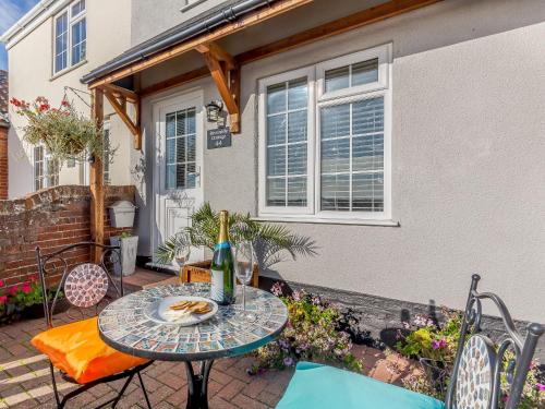 Riverside Cottage — 5-Star Luxury Hotel in Reedham, United Kingdom