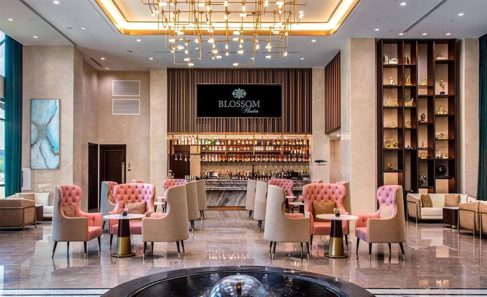 Blossom Hotel Houston Curio Collection by Hilton in Houston, United States