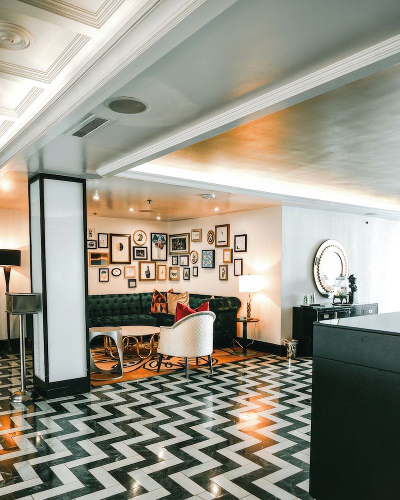 Chamberlain West Hollywood - photo 2