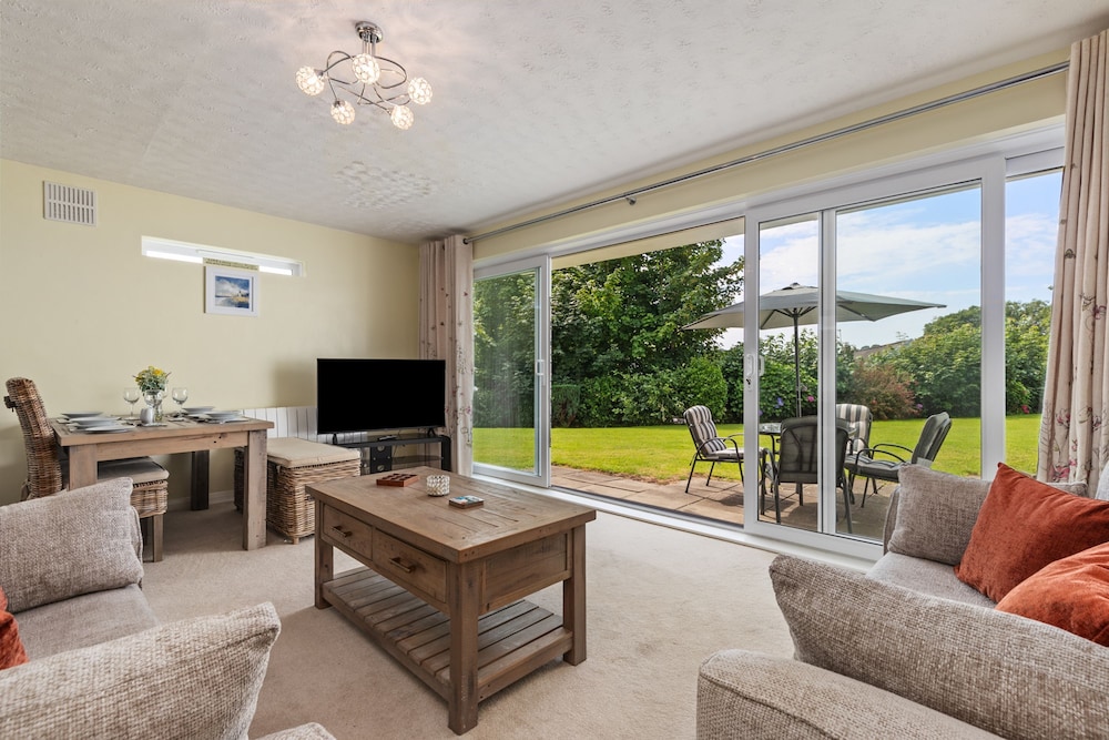 Harbour Reach Close to Beach Parking — 4-Star Luxury Hotel in Saundersfoot, United Kingdom