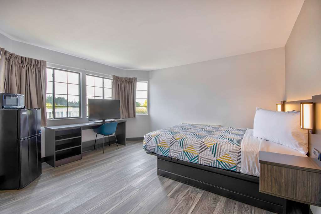 Motel 6 Marina CA Monterey - photo 9