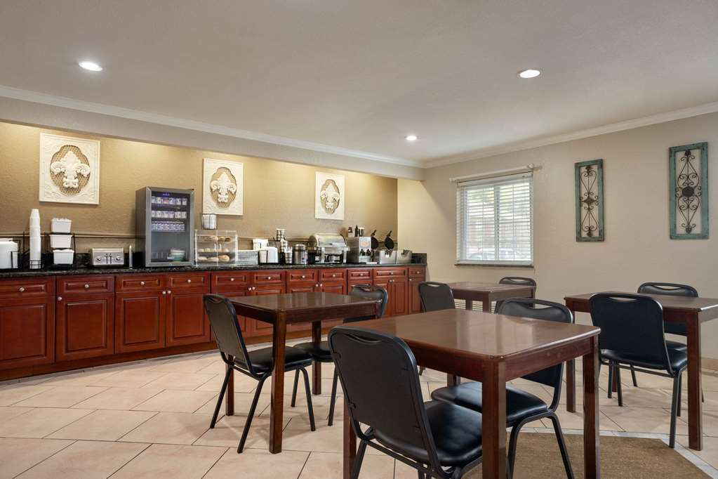 Baymont by Wyndham Kansas City KU Medical Center - photo 13