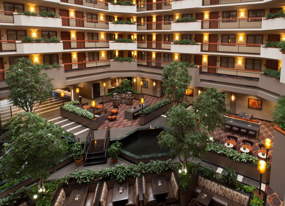 Embassy Suites by Hilton Austin Arboretum - photo 2