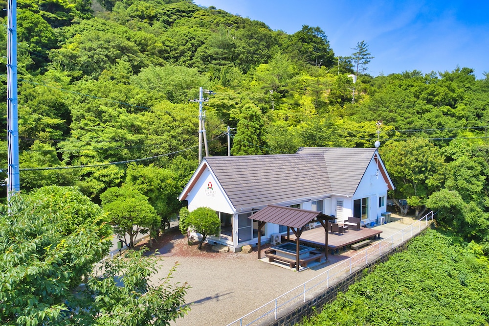 Tsubaki House 10114771 — Anan