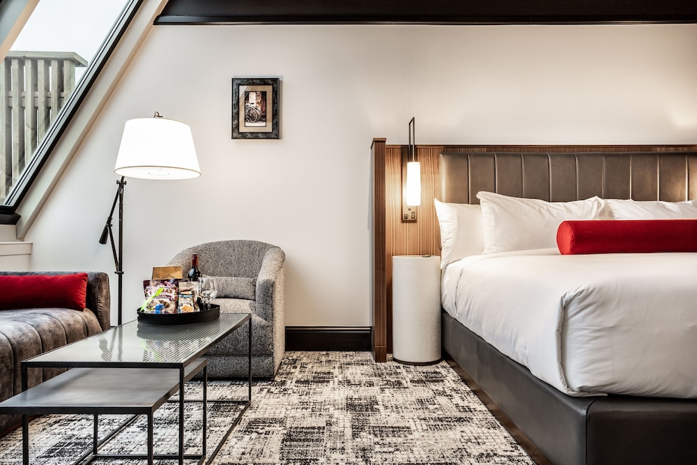 Bottleworks Hotel - photo 27