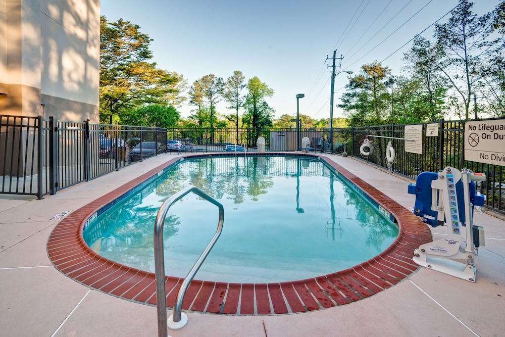 Hampton Inn Birmingham Mountain Brook - photo 14