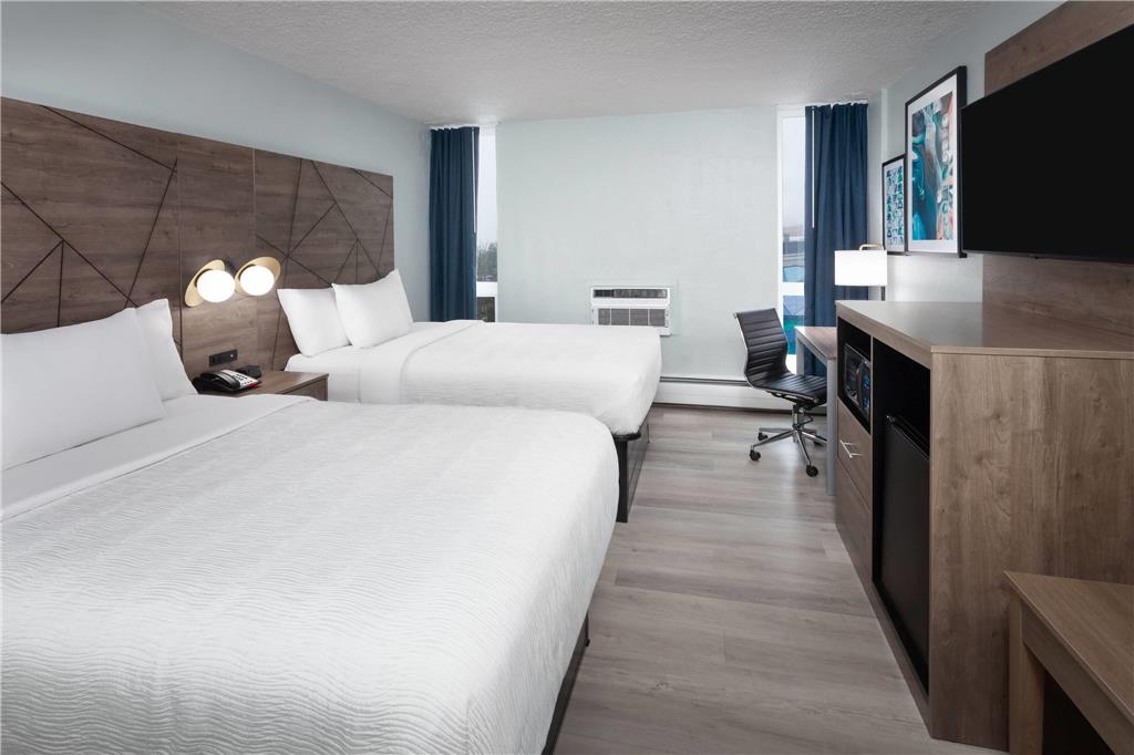 Wingate by Wyndham Sheboygan - photo 11