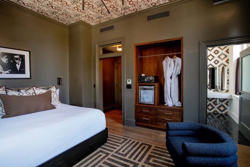 The Bell Athens By Kasa Living - photo 18