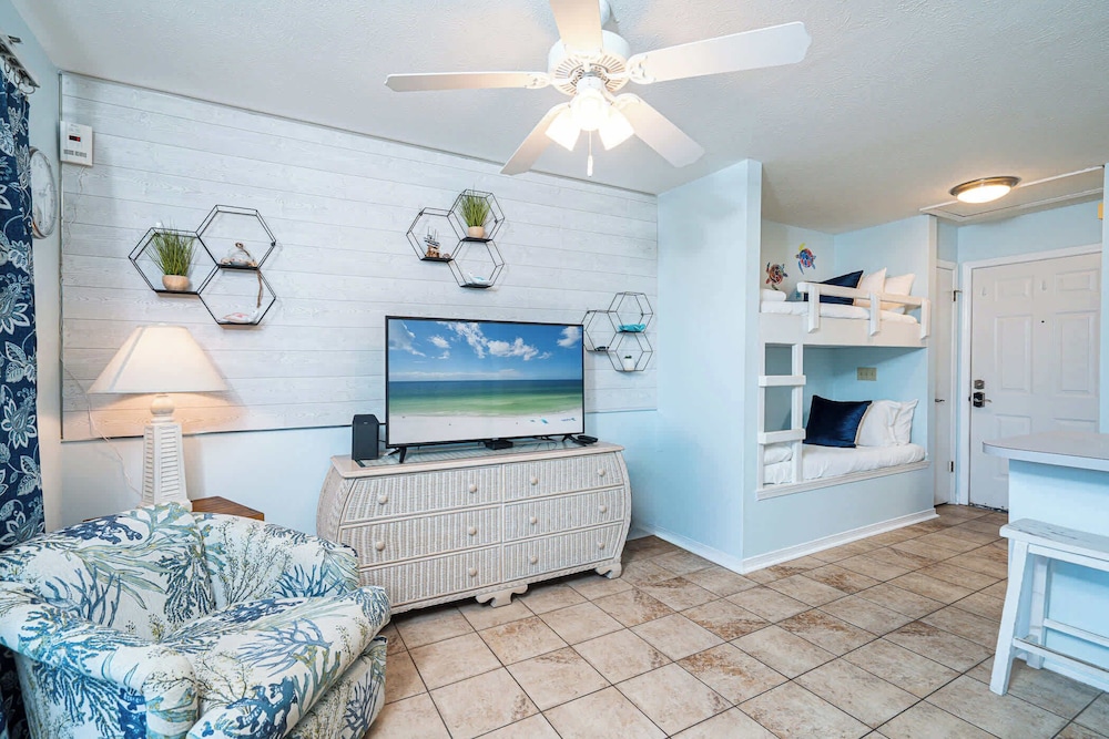 The Turtle Nest Resort Condo w Pool - photo 2