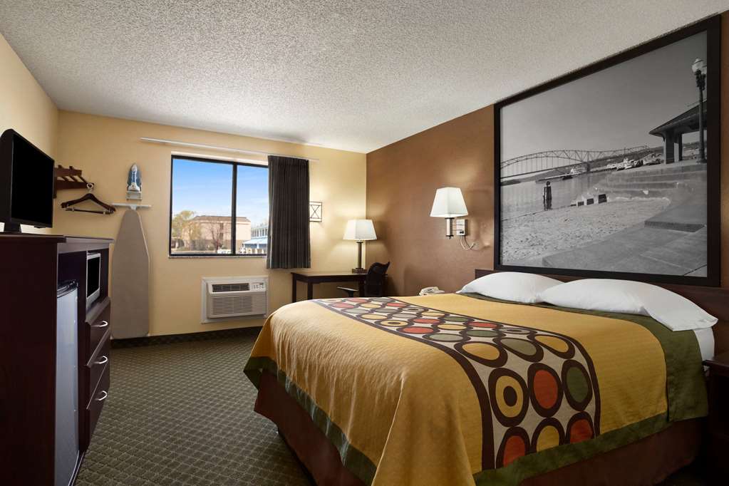 Super 8 by Wyndham Cedar Rapids - featured photo