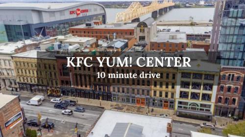 3BR 2BA Derby Home Walk to Churchill Free Parking — 4-Star Luxury Hotel in Louisville, United States