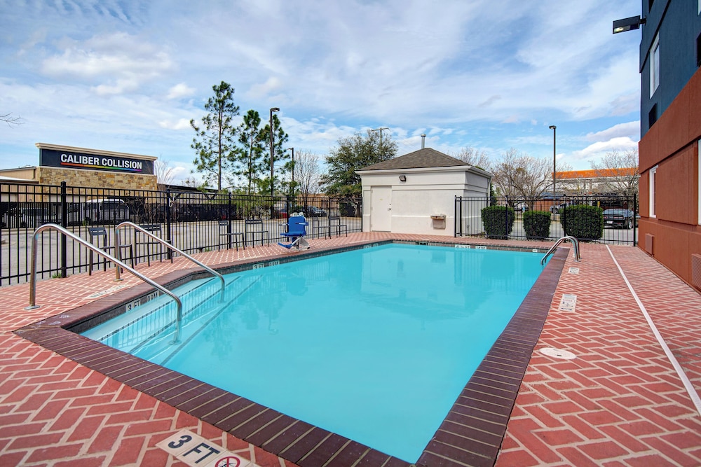 Candlewood Suites Columbia Ft. Jackson by IHG - photo 44