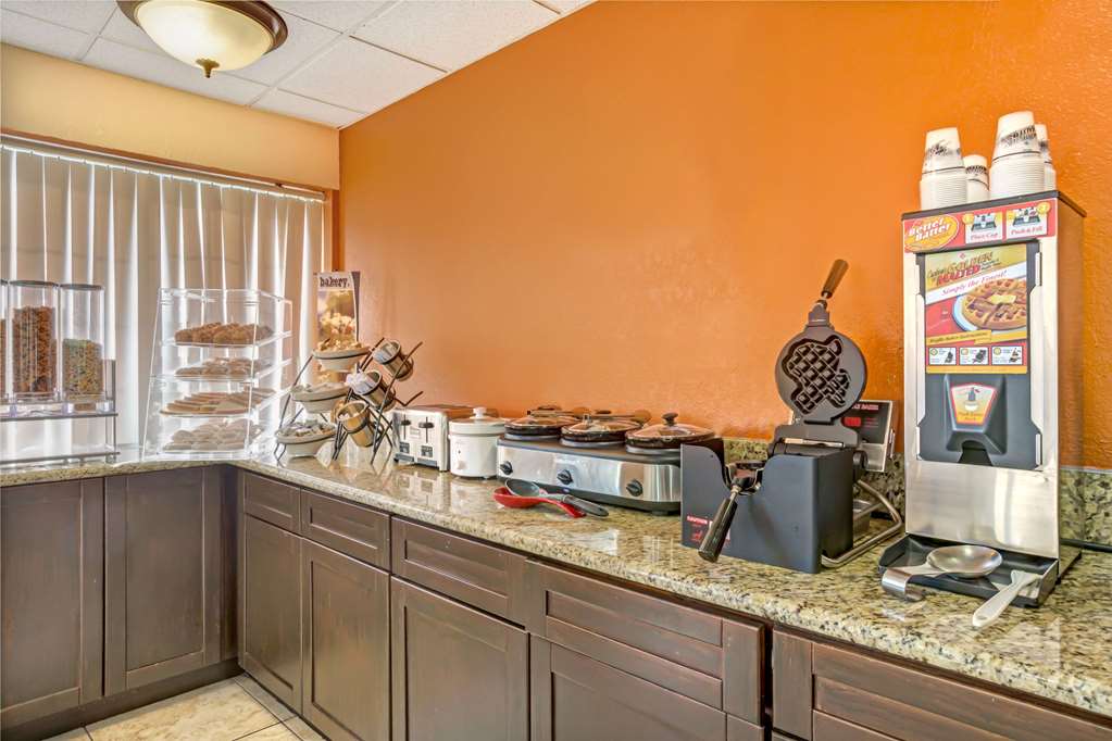 Microtel Inn & Suites by Wyndham Houston - photo 23
