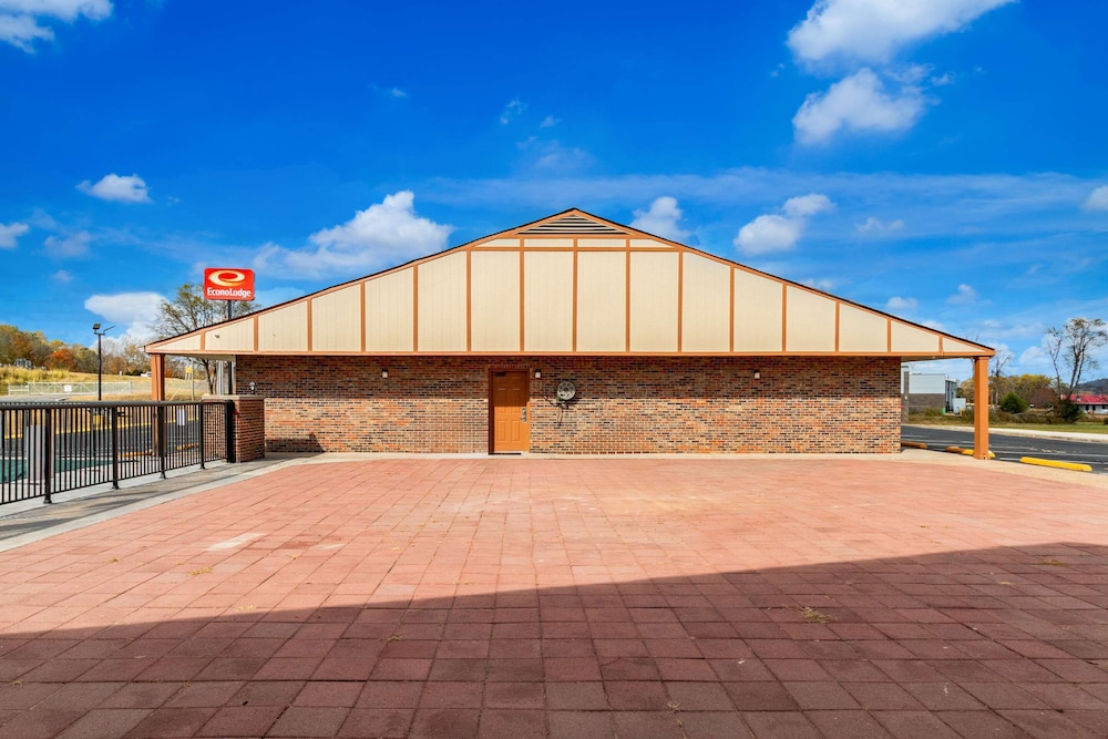 Econo Lodge Cornersville I 65 - photo 24