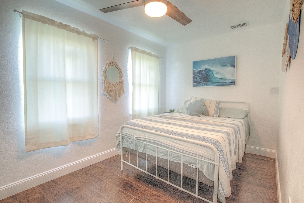 Daytona Shores Inn & Suites - photo 10