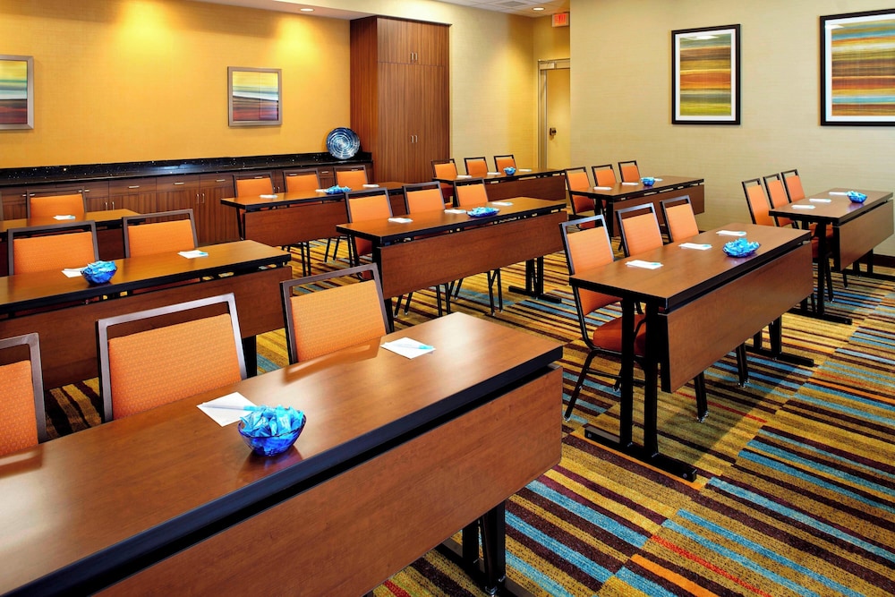 Fairfield by Marriott Inn & Suites Wheeling at The Highlands - photo 29