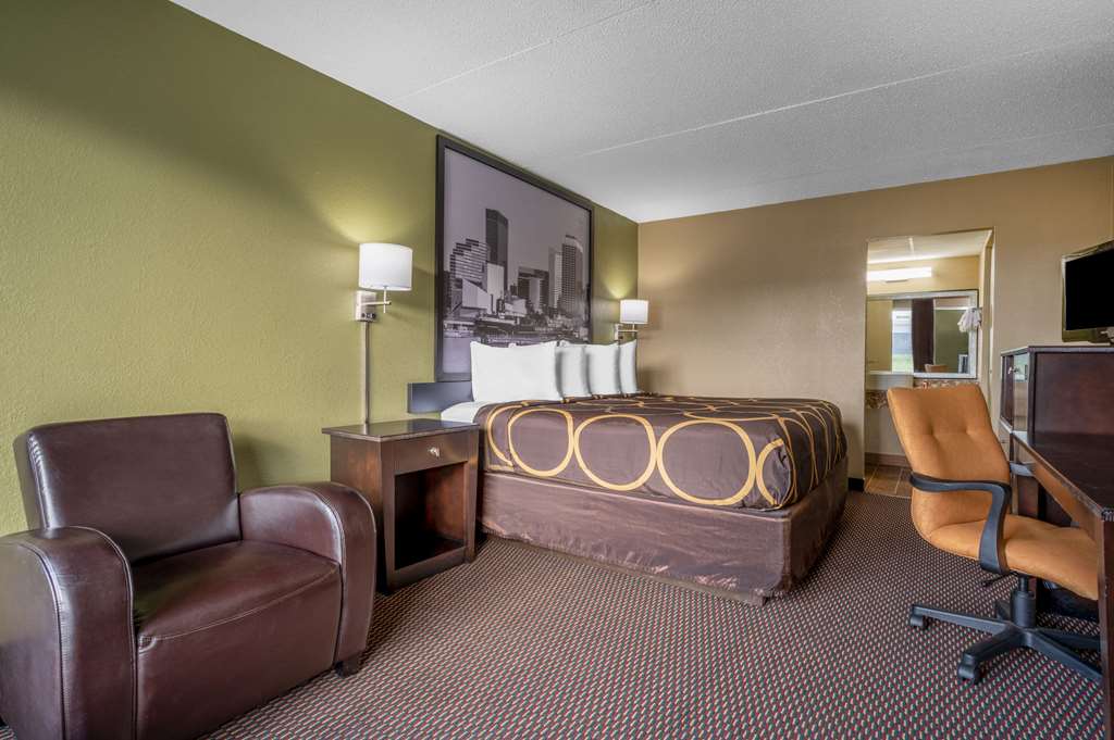 Super 8 by Wyndham Perrysburg Toledo - photo 12
