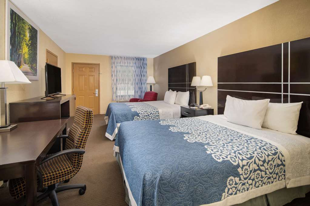 Days Inn by Wyndham Thomaston - photo 15