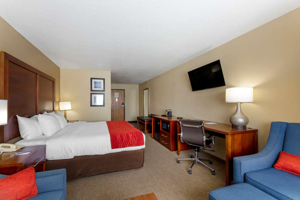 Comfort Inn River's Edge - photo 9
