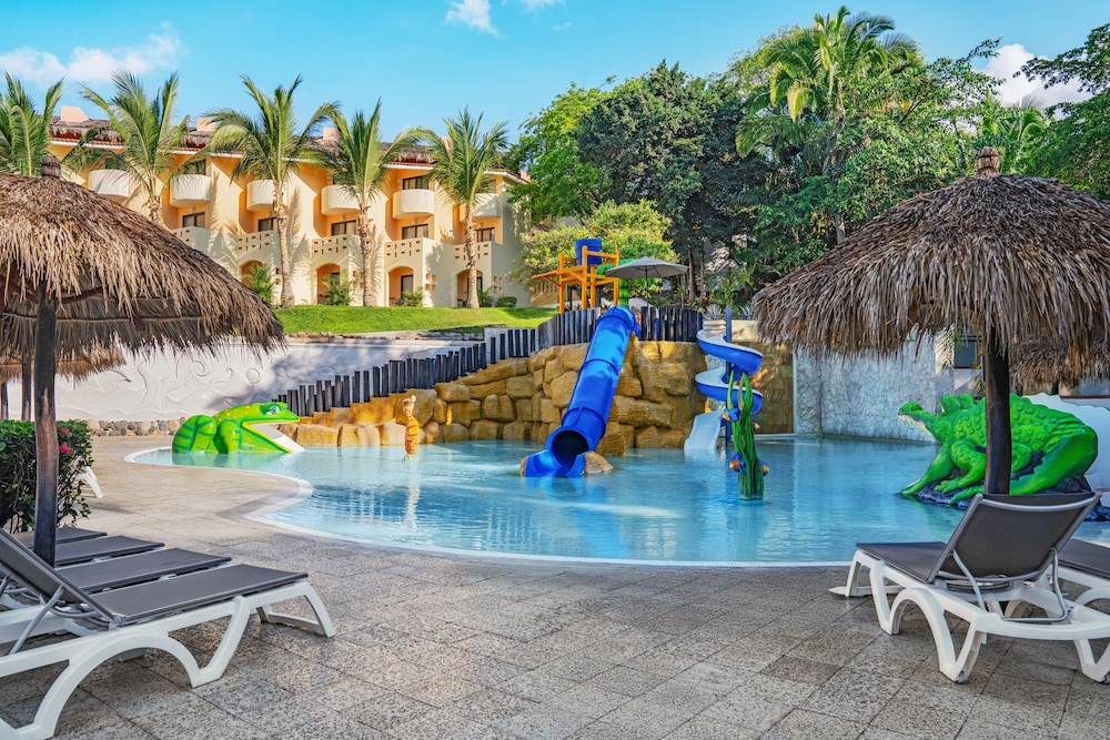 Family Selection at Grand Palladium Vallarta Resort & Spa All Inclusive