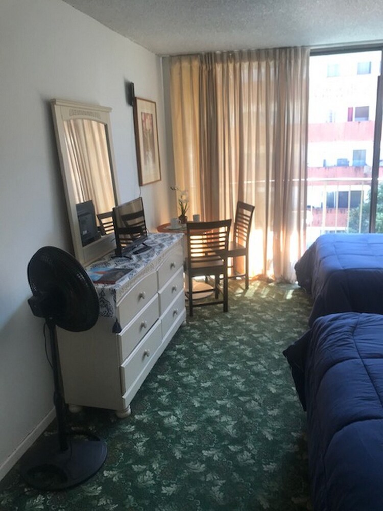 Country Club Condo Hotel - photo 9