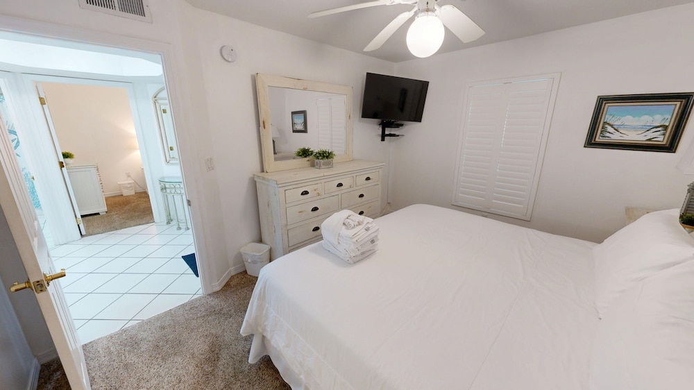 Islander Beach Resort 2005 2 Bedrooms 2 Bathrooms Condo - photo 7