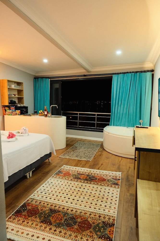 Fethiye Old Town Suites - last minute hotel in Fethiye