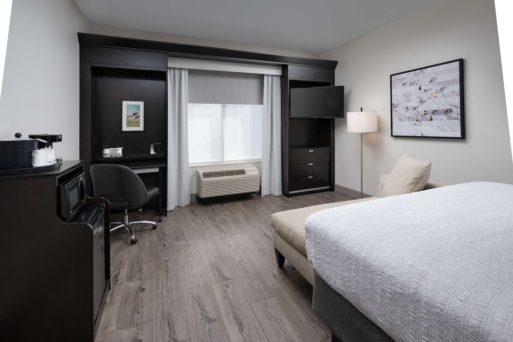 Hampton Inn & Suites Chattanooga Downtown - photo 17