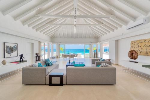 Villa Carisa — 4-Star Luxury Hotel in Marigot, Saint Martin