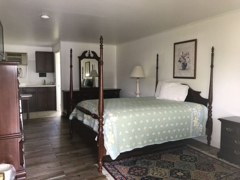 Sunset Valley Motel - photo 21