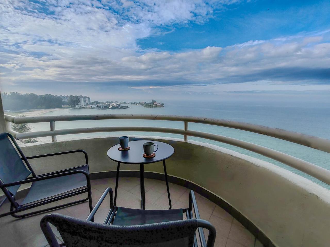 'Sunny Seaview' at Regency corner unit with 2 carpark by Shine Stay — 4-Star Luxury Hotel in Port Dickson, Malaysia
