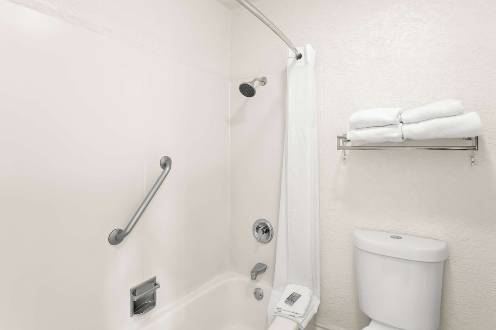 Surestay Plus Hotel by Best Western Susanville - photo 28
