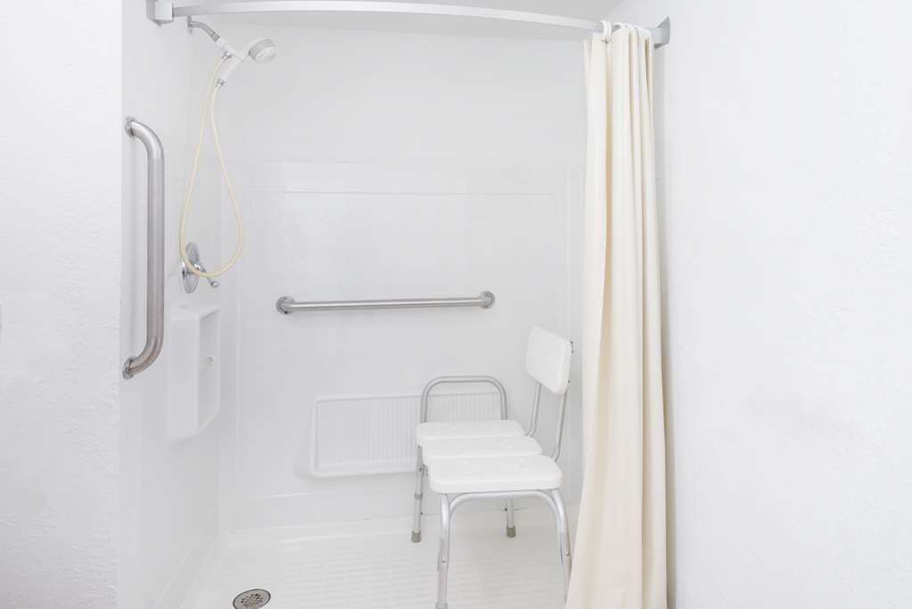 Super 8 by Wyndham Newcomerstown - photo 8