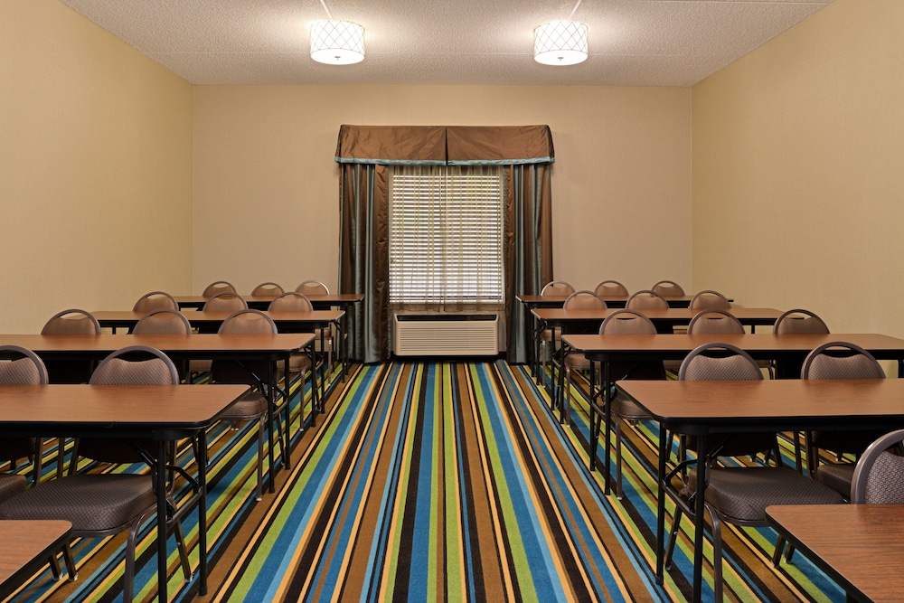 Holiday Inn Express & Suites St Marys by IHG - photo 19