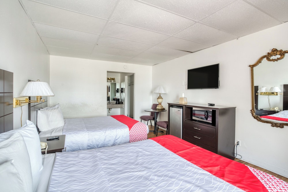 OYO Hotel San Antonio Lackland Air Force Base West - photo 12