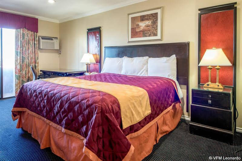 Rodeway Inn Signal Hill - photo 9