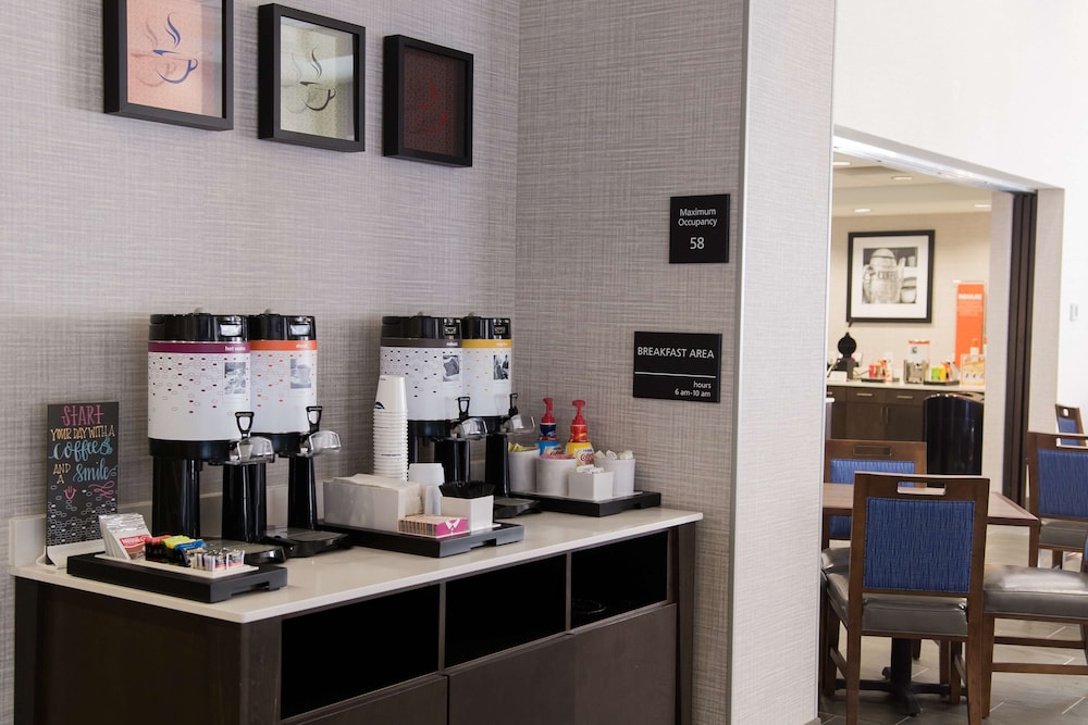 Hampton Inn & Suites Tulsa Downtown - photo 37