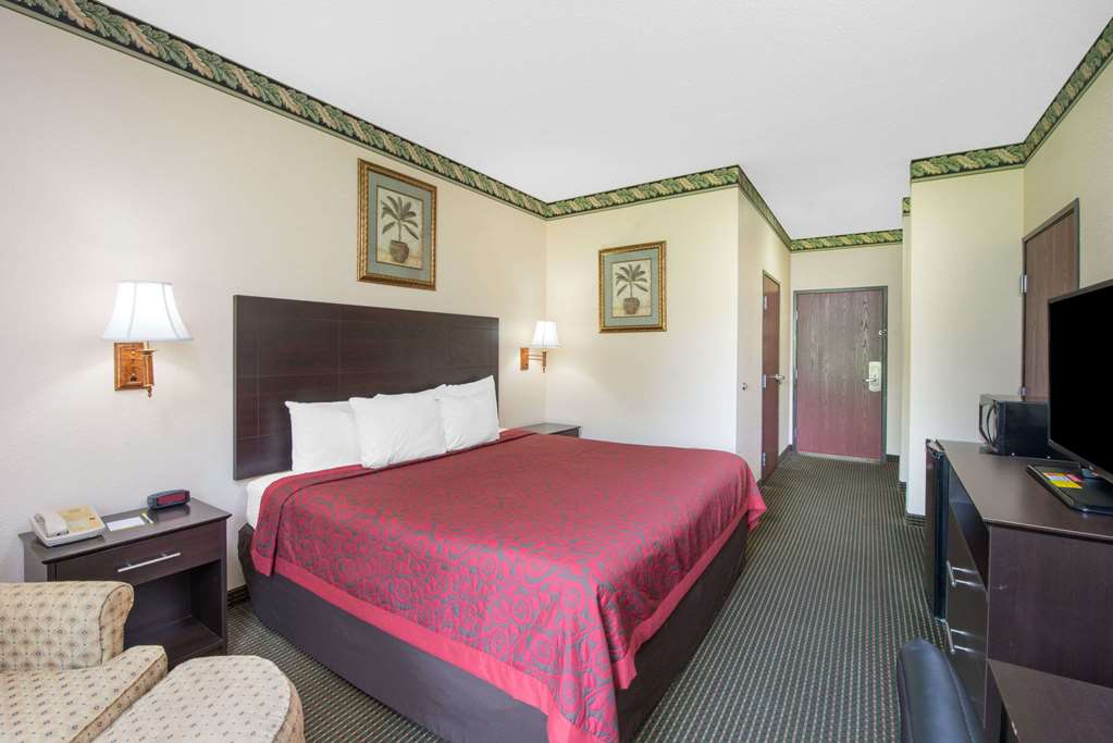 Days Inn by Wyndham Sullivan - photo 11