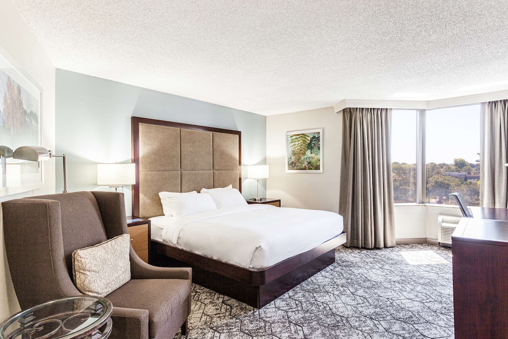 DoubleTree by Hilton Hotel Memphis - photo 15