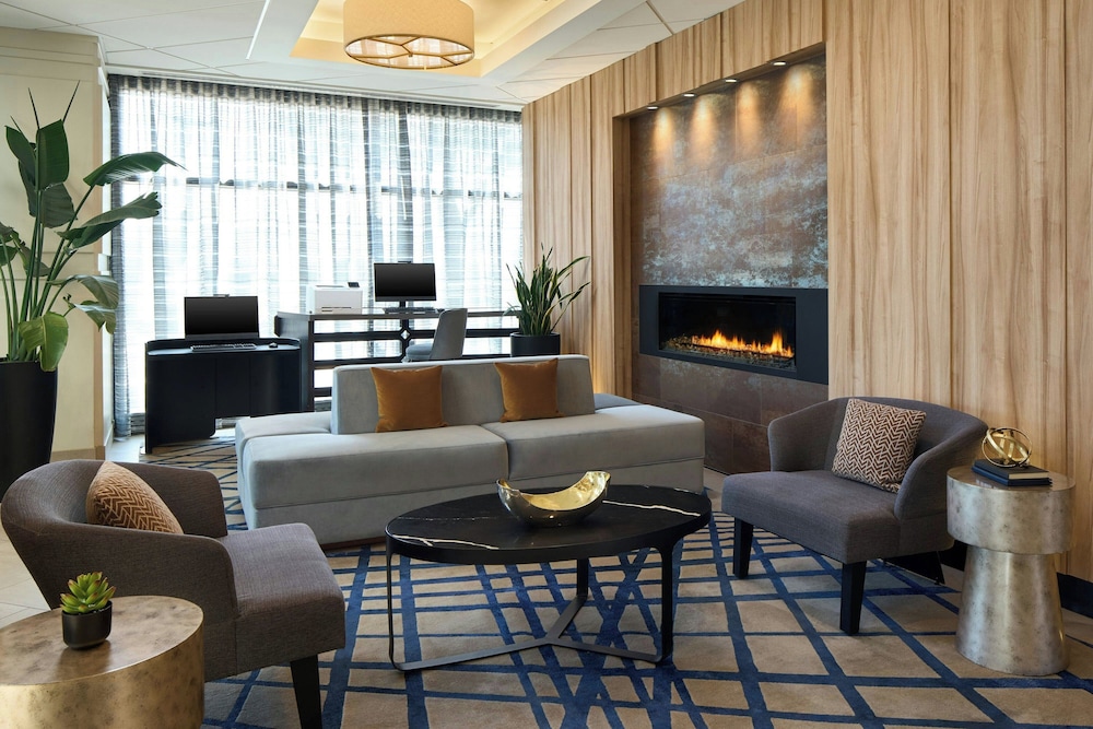 Sheraton Suites Chicago O'Hare - photo 14