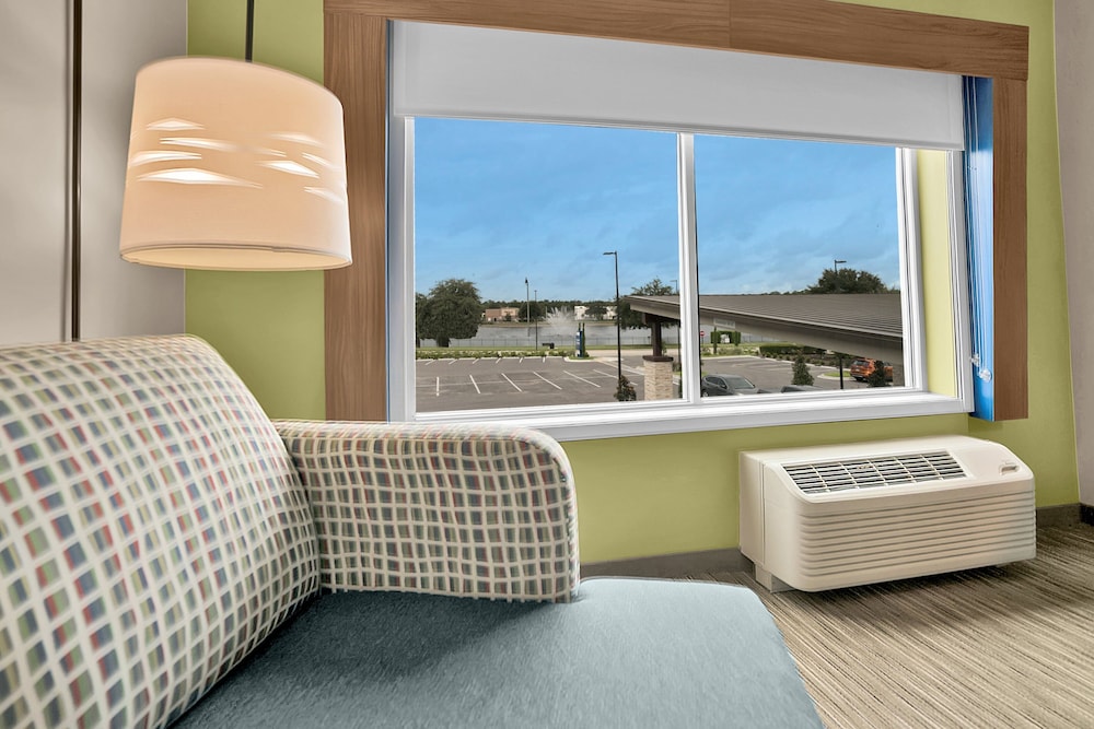 Holiday Inn Express Jacksonville South Bartram Prk - photo 15