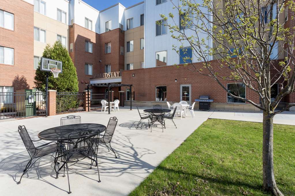 Grandstay Residential Suites Hotel Sheboygan - photo 15