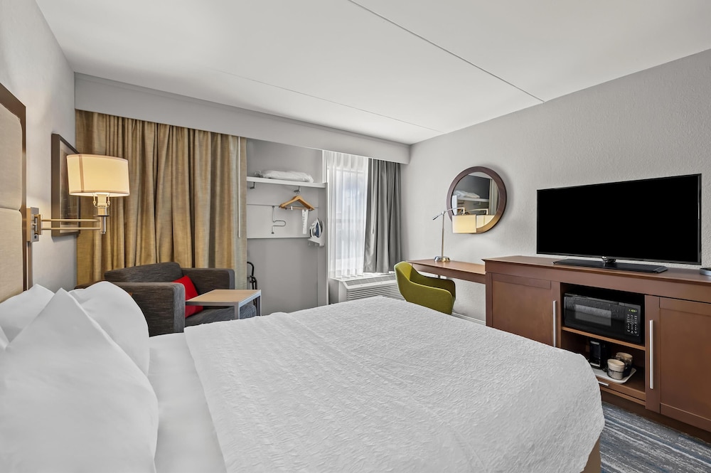 Hampton Inn Toledo South Maumee - photo 6