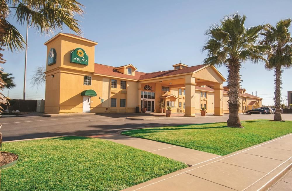 La Quinta Inn San Antonio AlamoDome South - photo 18