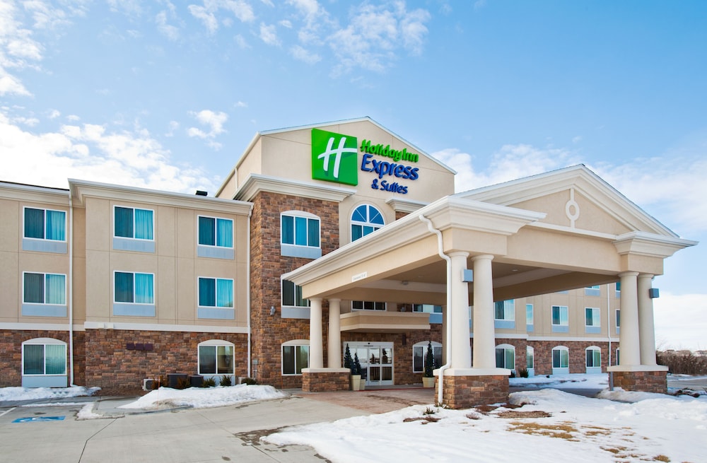 Holiday Inn Express & Suites Omaha I 80 by IHG - photo 28